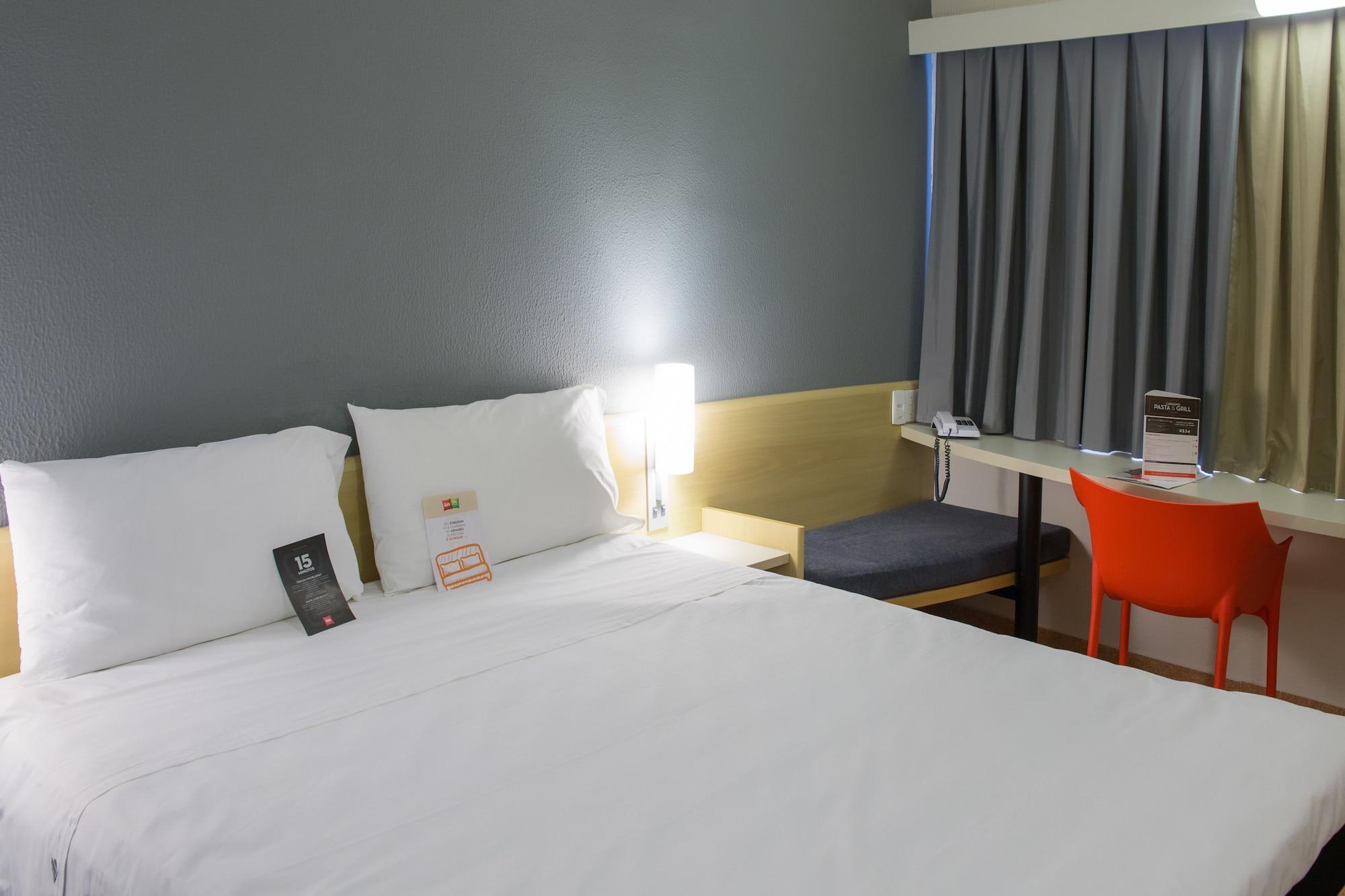 Ibis Araçatuba Hotel Bagian luar foto