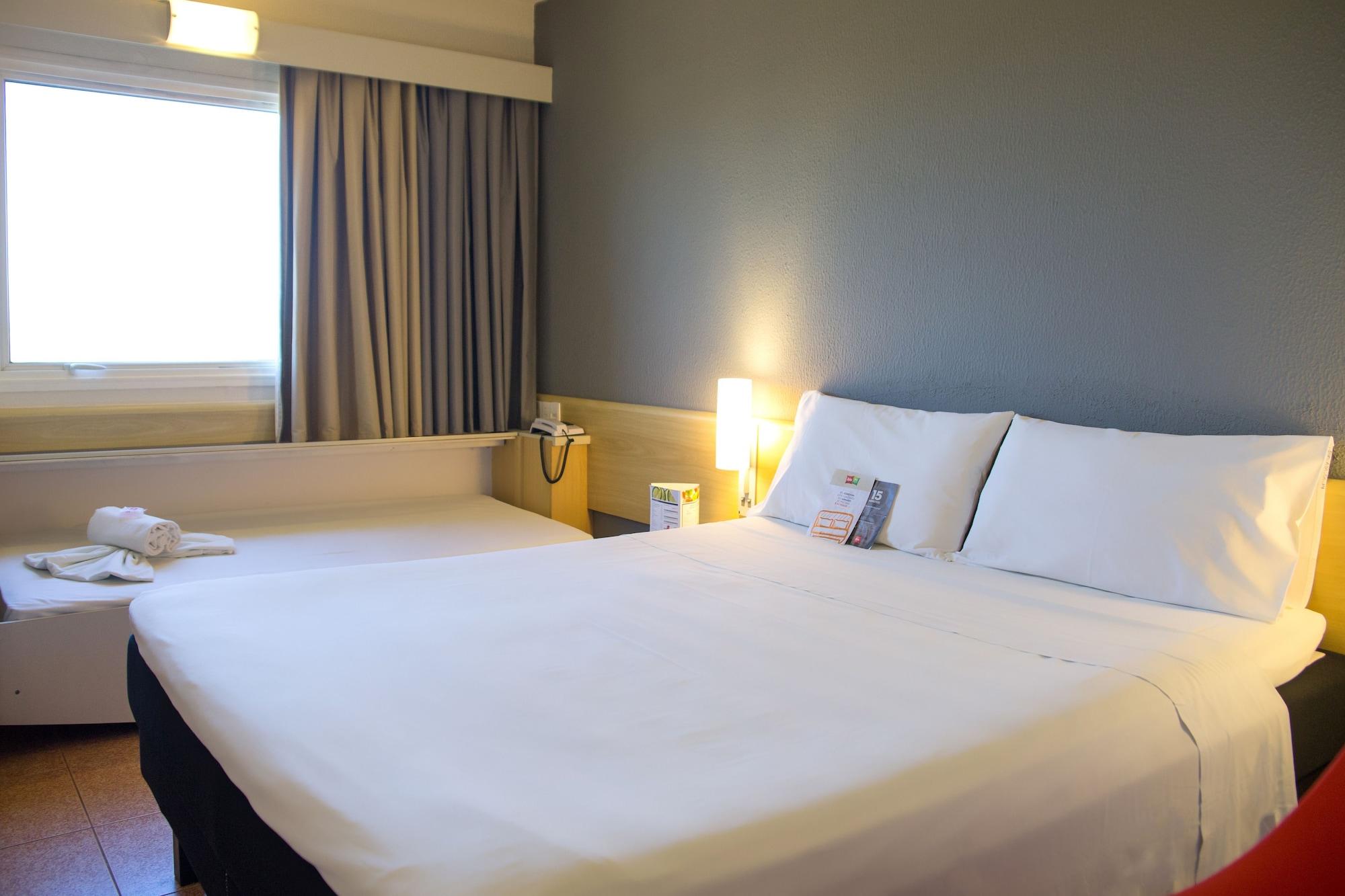Ibis Araçatuba Hotel Bagian luar foto