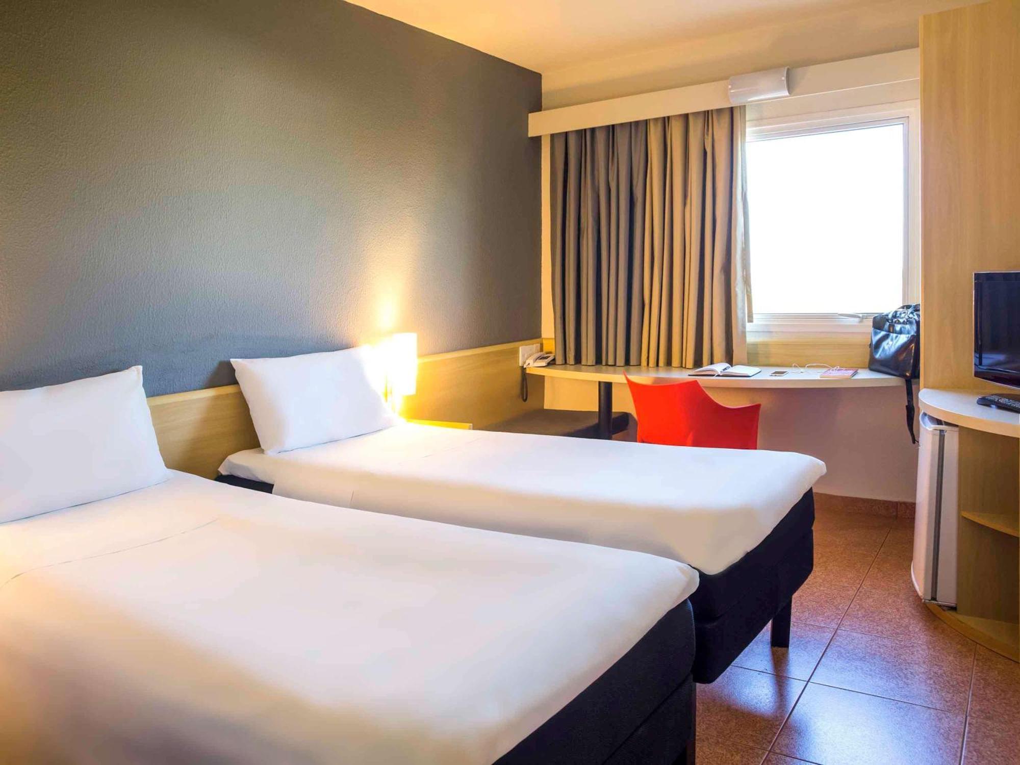 Ibis Araçatuba Hotel Bagian luar foto