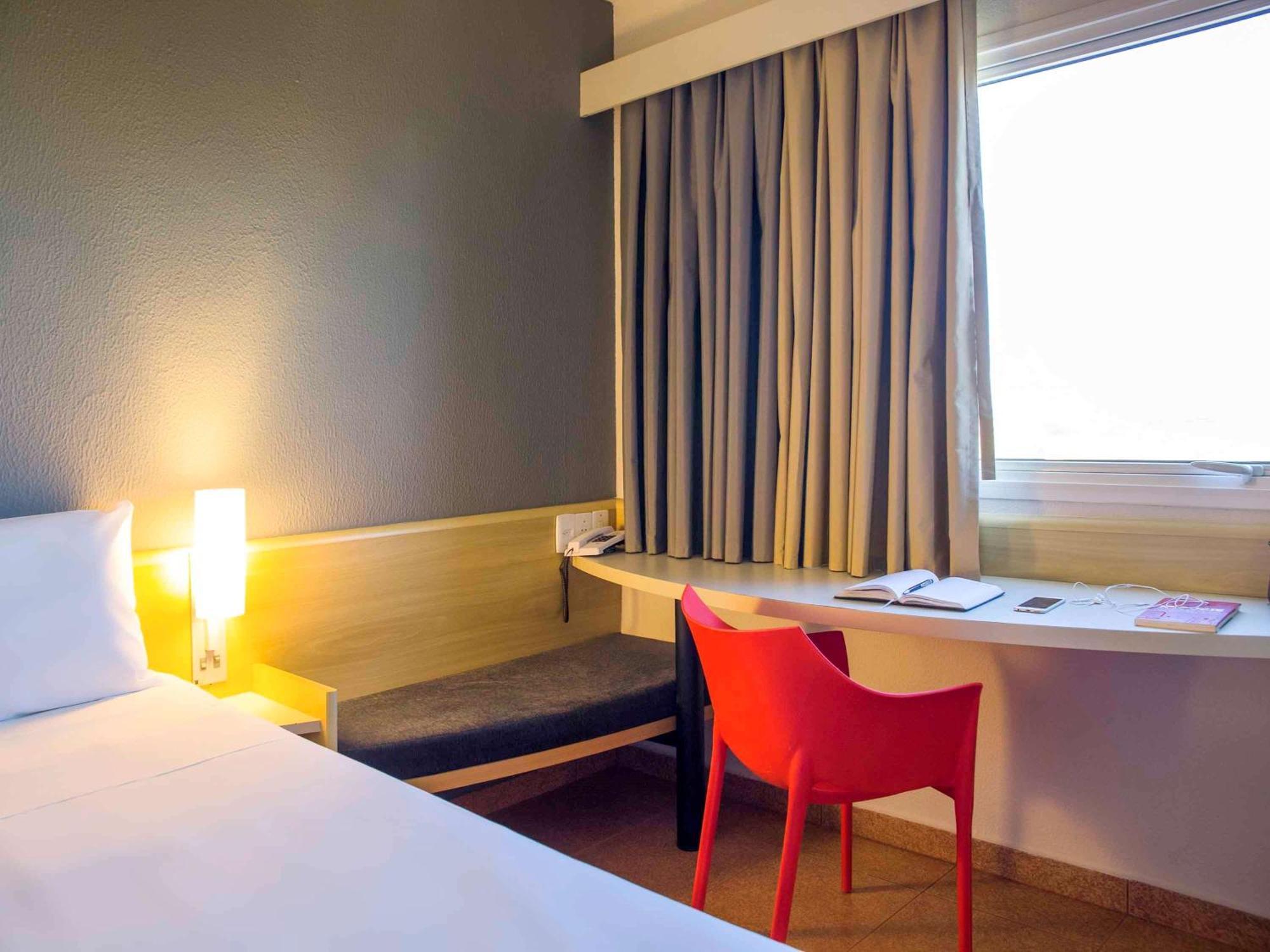 Ibis Araçatuba Hotel Bagian luar foto